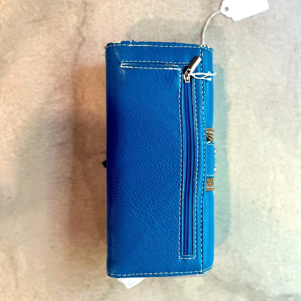 Blue sequence wallet